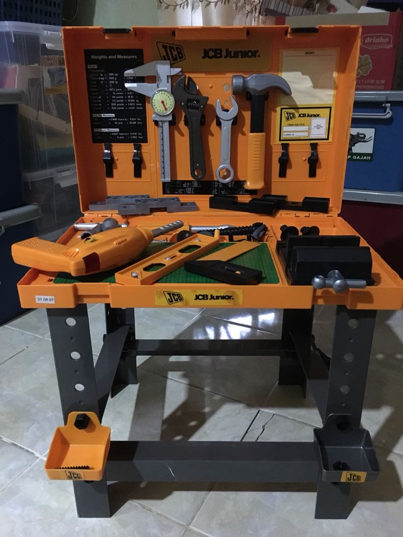 Jcb toy tool bench hot sale