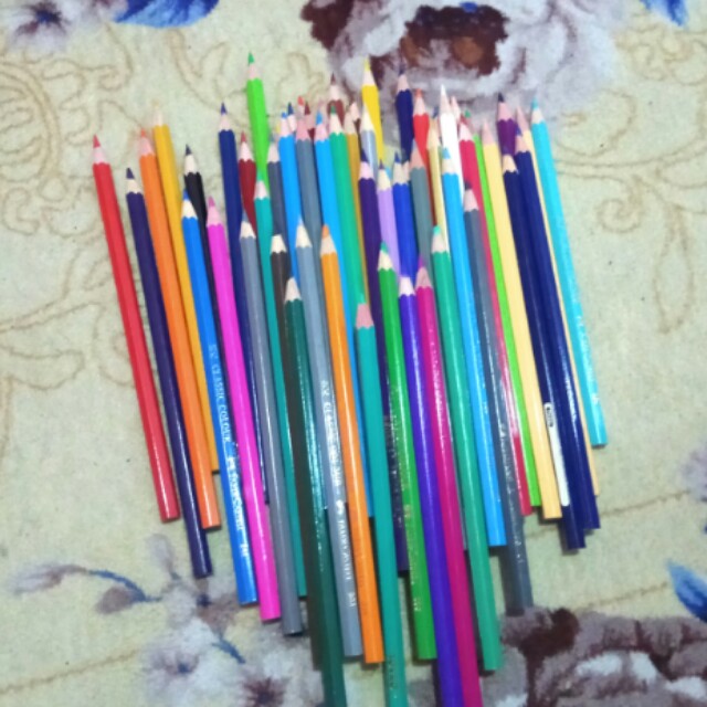 Pensil Warna 156pcs Books Stationery Stationery On Carousell
