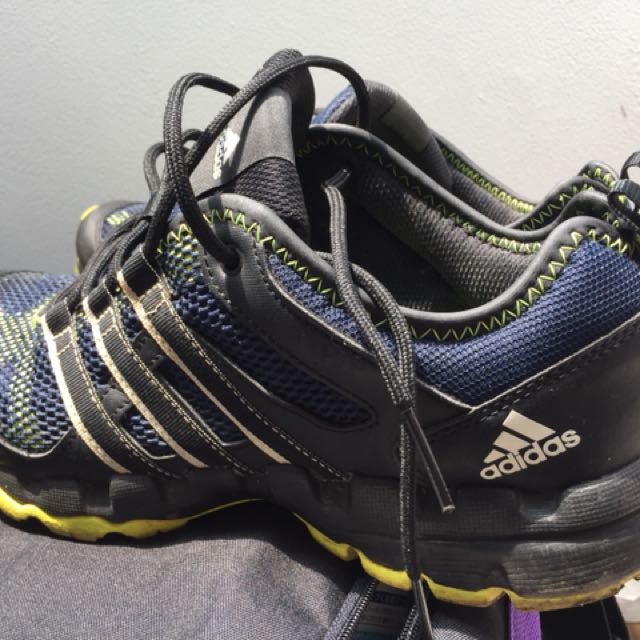 Sepatu Hiking Adidas Nomor 42 Fesyen Pria Sepatu Di Carousell