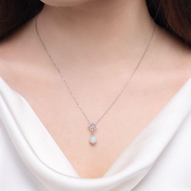 Choo Yilin Batik Jade Necklace Women s Fashion Jewelry