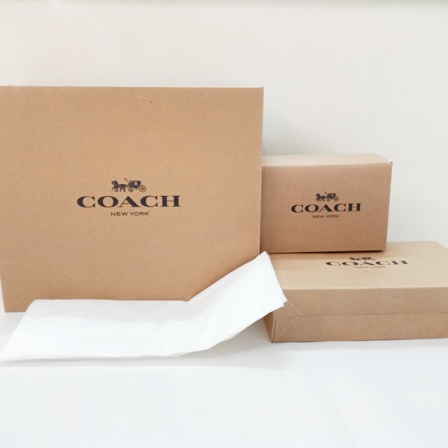 Box shop coach wallet