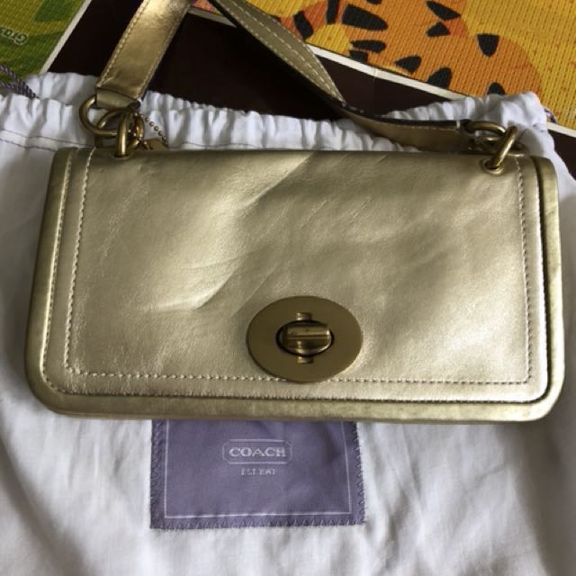 coach hand carry luggage