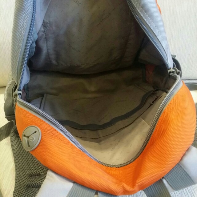 Echolac Backpack (Category: Everything Else) located in Singapore. Submitted by tina_tino (Listing ID 157327239, Image 3). Description: Condition : 9/10 (seldom use) Brand Echolac (Brand of Japan) With robust zips, with 1 small and 1 medium pockets, 2 side pockets for water bottle and thick padding at back of bag..