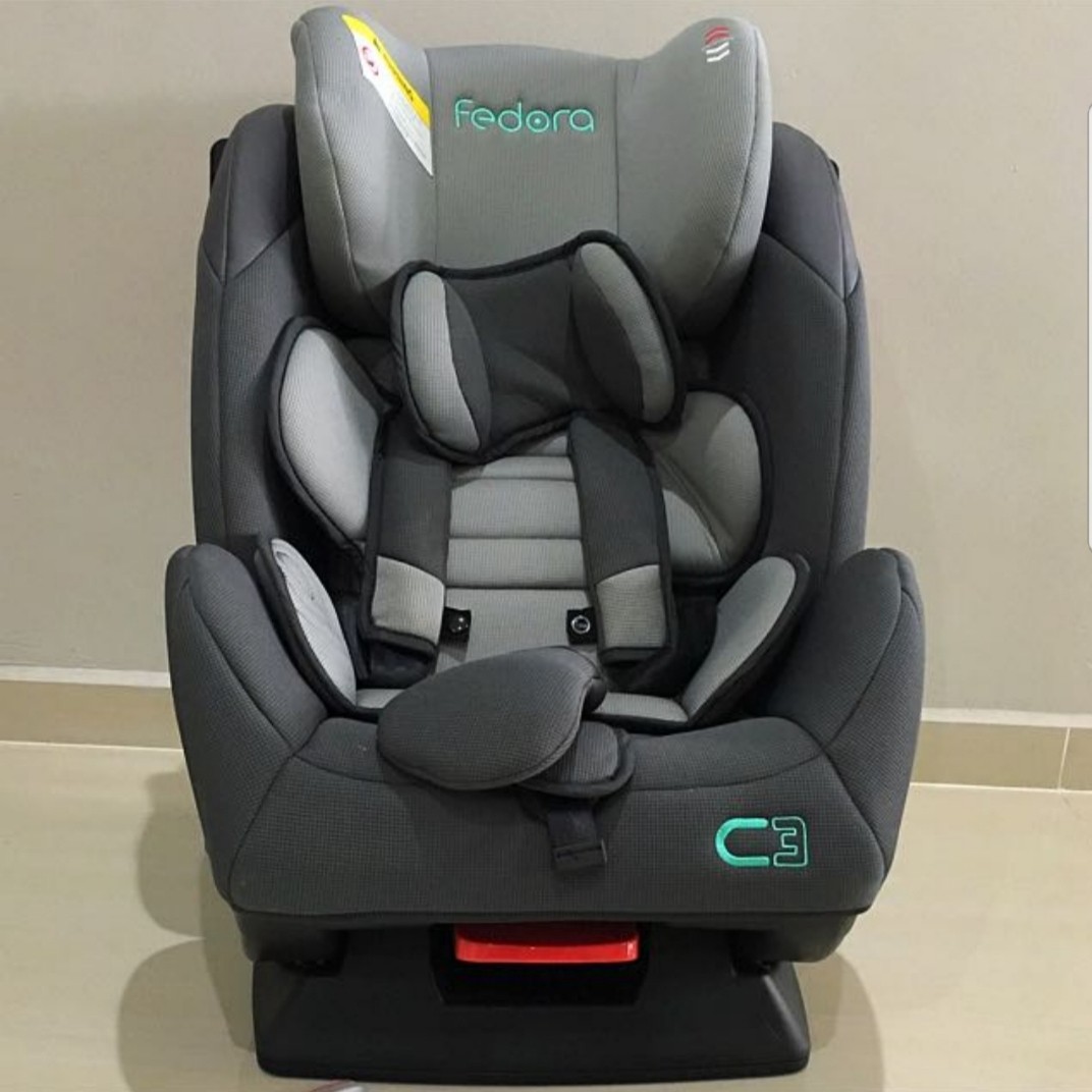 Fedora store car seat