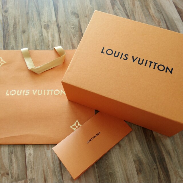 LV original pull out box, Luxury, Accessories on Carousell