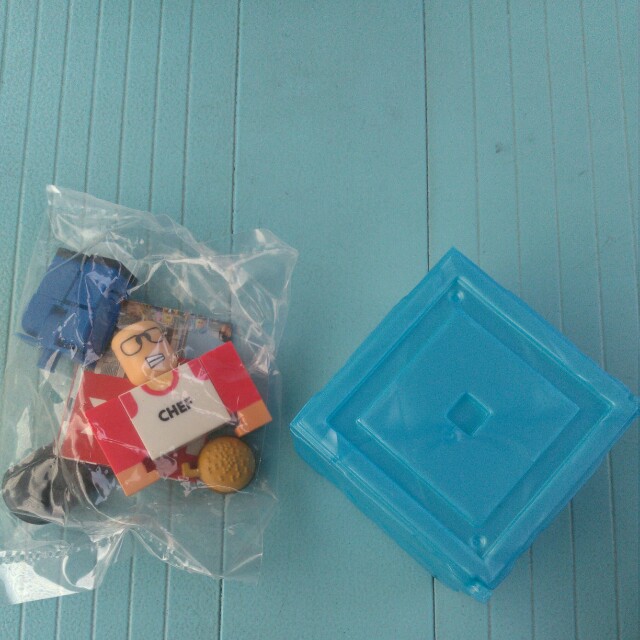 Roblox Series3 High School Life Lunchlady Toys Games Bricks