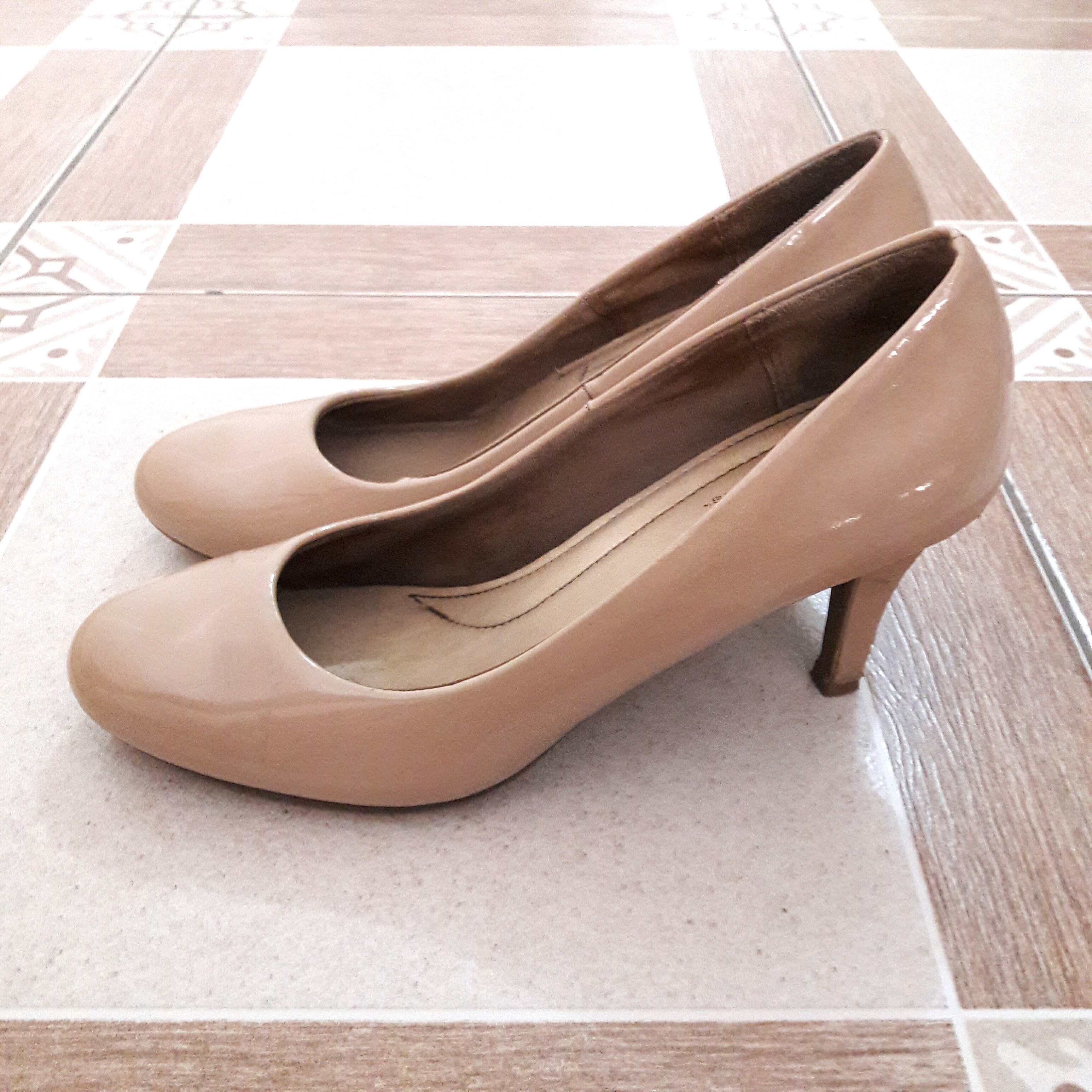 payless nude pumps