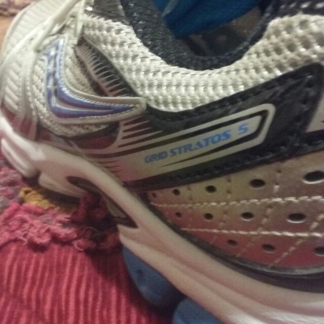 saucony stratos
