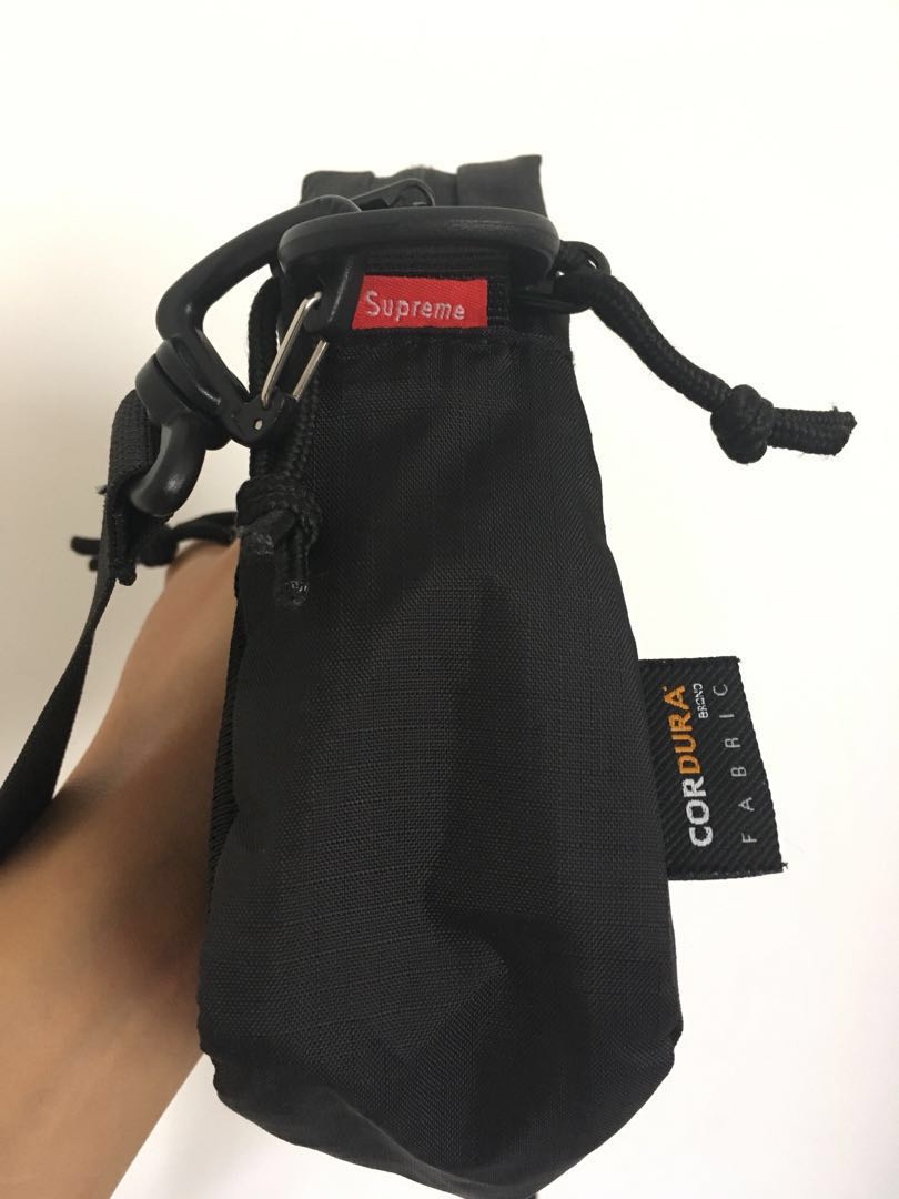 Sling bag hotsell supreme ori