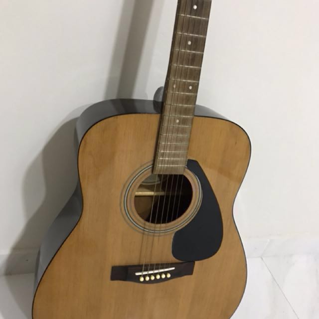 Yamaha Guitar F 330