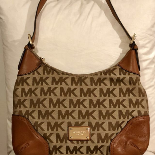 E 1204 michael kors top