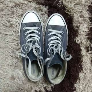 Preloved Converse