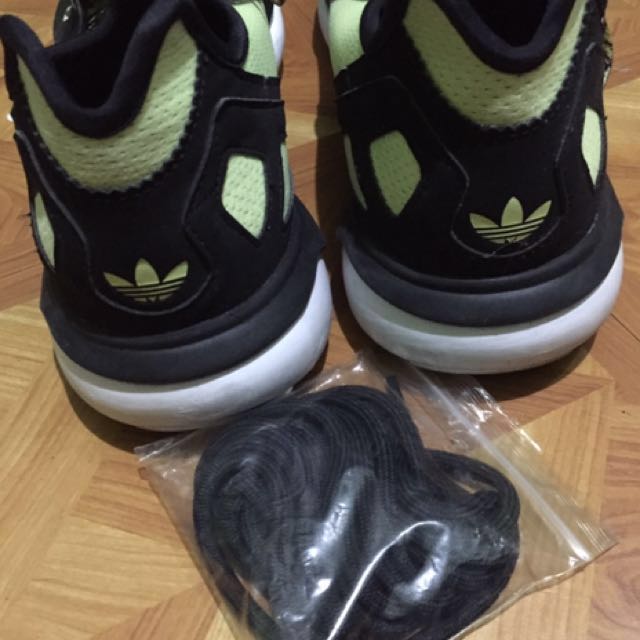 adidas tubular mens yellow
