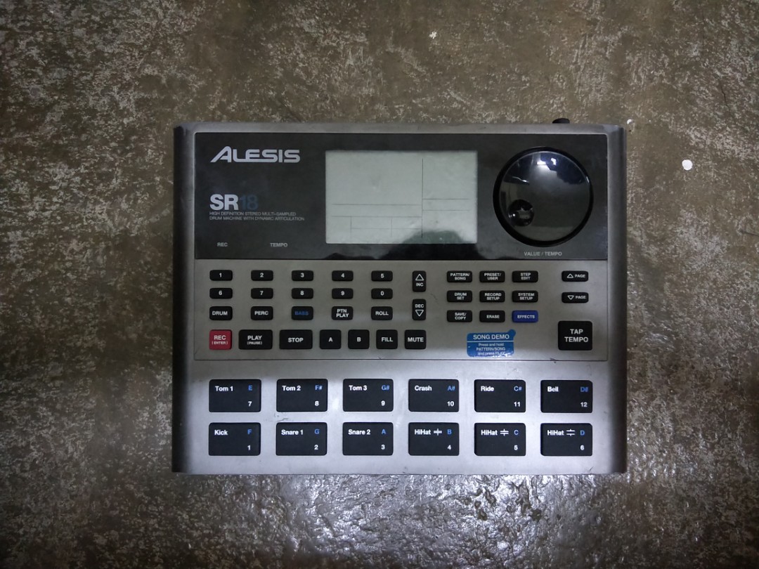 Alesis online sr18 used