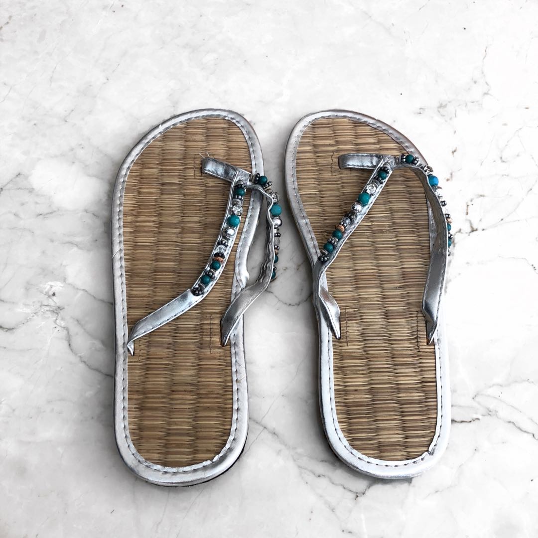 women's bamboo flip flops