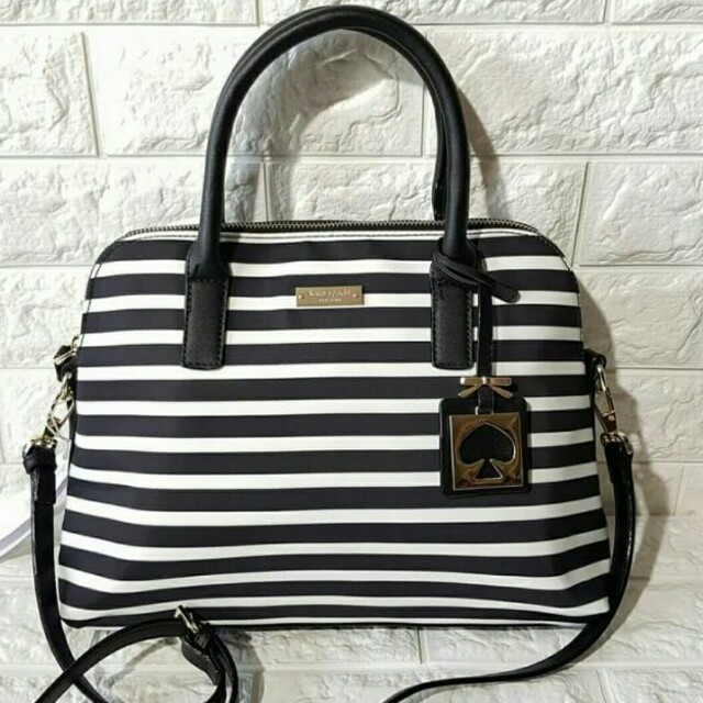 black and white kate spade purse