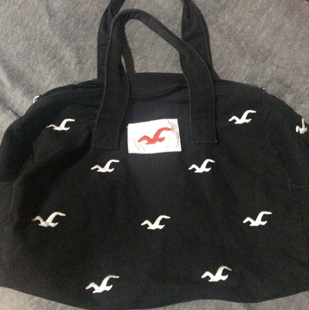Hollister duffle sale bag