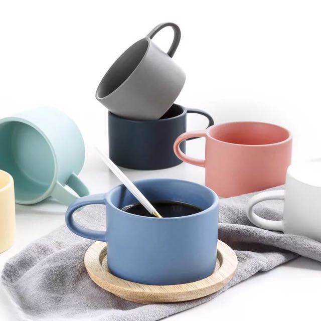 Minimalist Mug Design