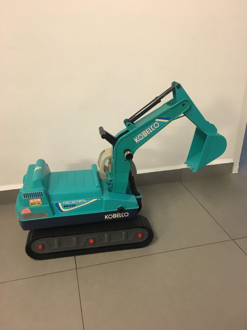 Kobelco RIdeOn Digger, Hobbies & Toys, Toys & Games on Carousell