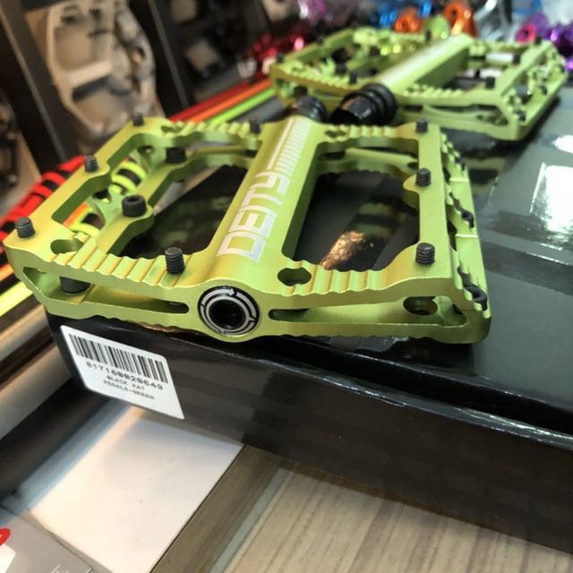 New: Deity Black Kat green, Sports Equipment, Bicycles Parts