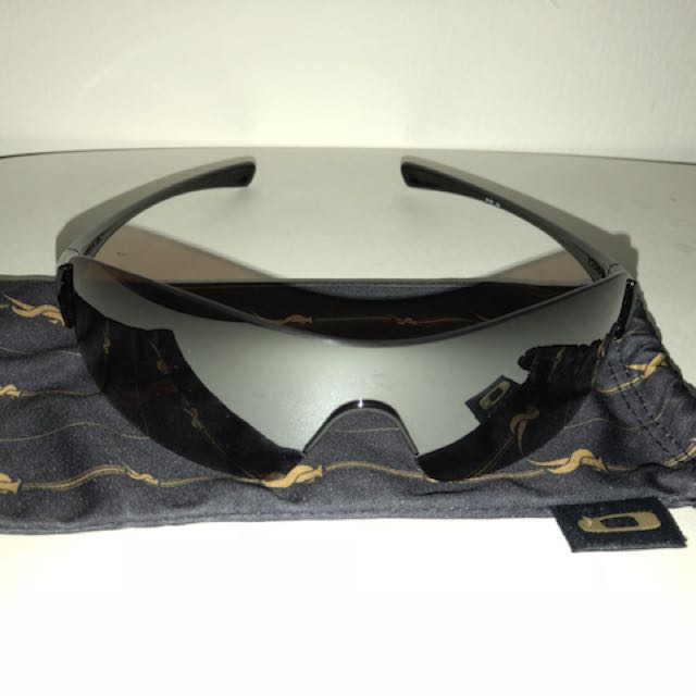 Oakley Sunglasses (Made in USA), Luxury, Accessories on Carousell