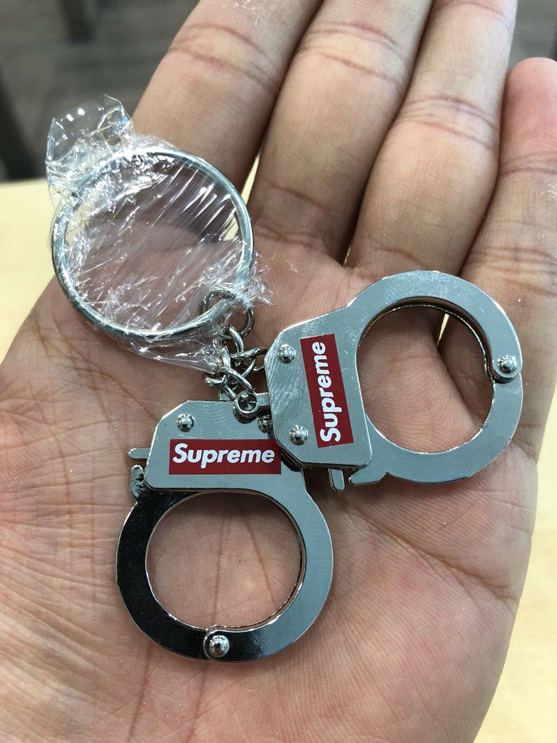 Supreme handcuffs keychain hot sale