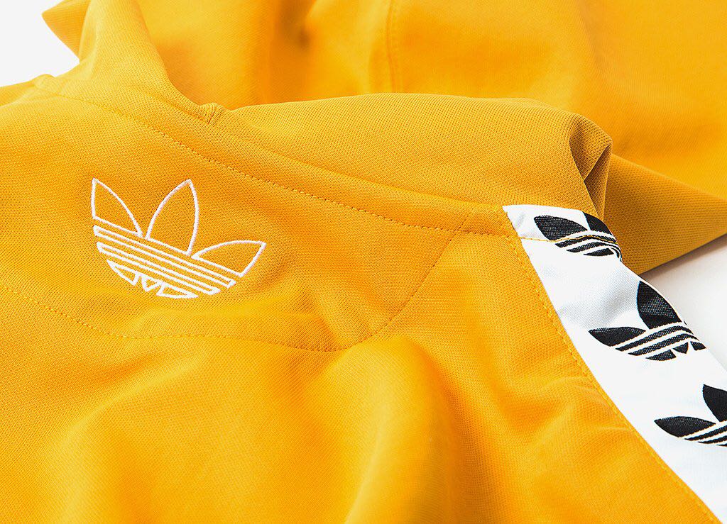 compañero soltero cáncer adidas Originals TNT Trefoil Tape Pullover Hoody - Yellow, Men's Fashion,  Tops & Sets, Hoodies on Carousell