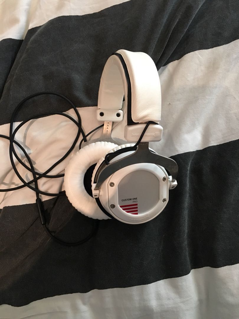 beyerdynamic white