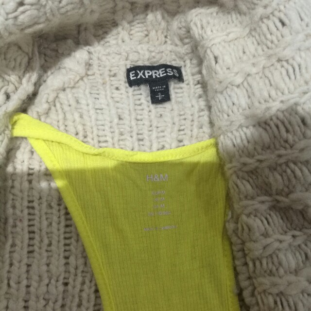 EXPRESS (Category: Clothes) located in Toronto. Submitted by acyt1987 (Listing ID 157768696, Image 2). Description: .