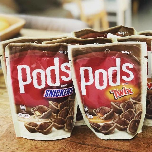 Pods with Snickers/Twix (160g), Food & Drinks, Local Eats on Carousell
