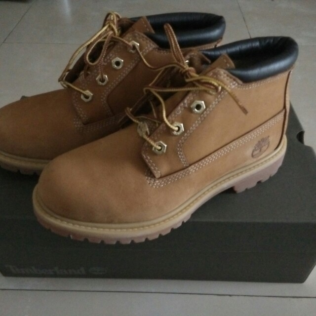 model sepatu timberland