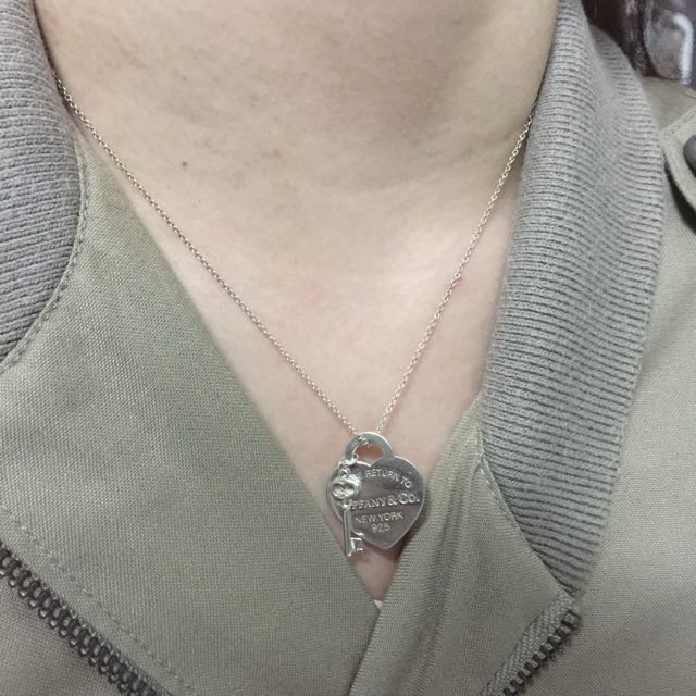 Heart tag hotsell with key pendant