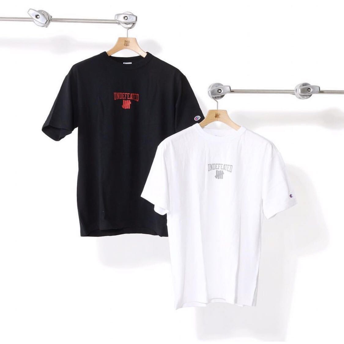 UNDEFEATED X CHAMPION ARCH S/S TEE, Men 