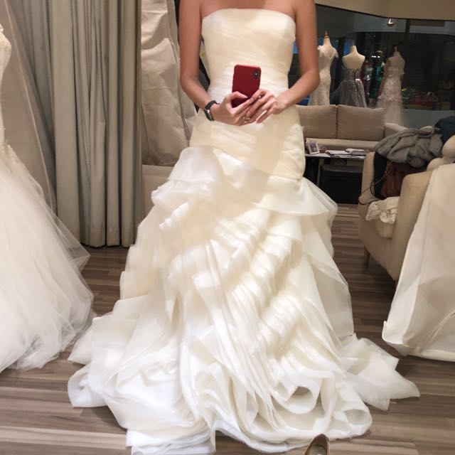 Vera Wang: Lys – Camellia Wedding Gown | Bridal Store | Wedding Dresses in  Toronto