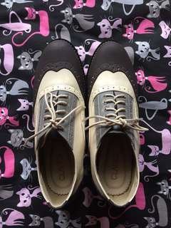 Oxford shoes
