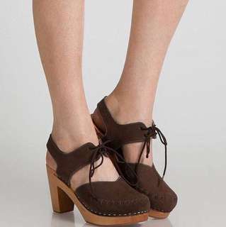 Clogs shoes