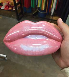 Huda Beauty lips set with Steel Case