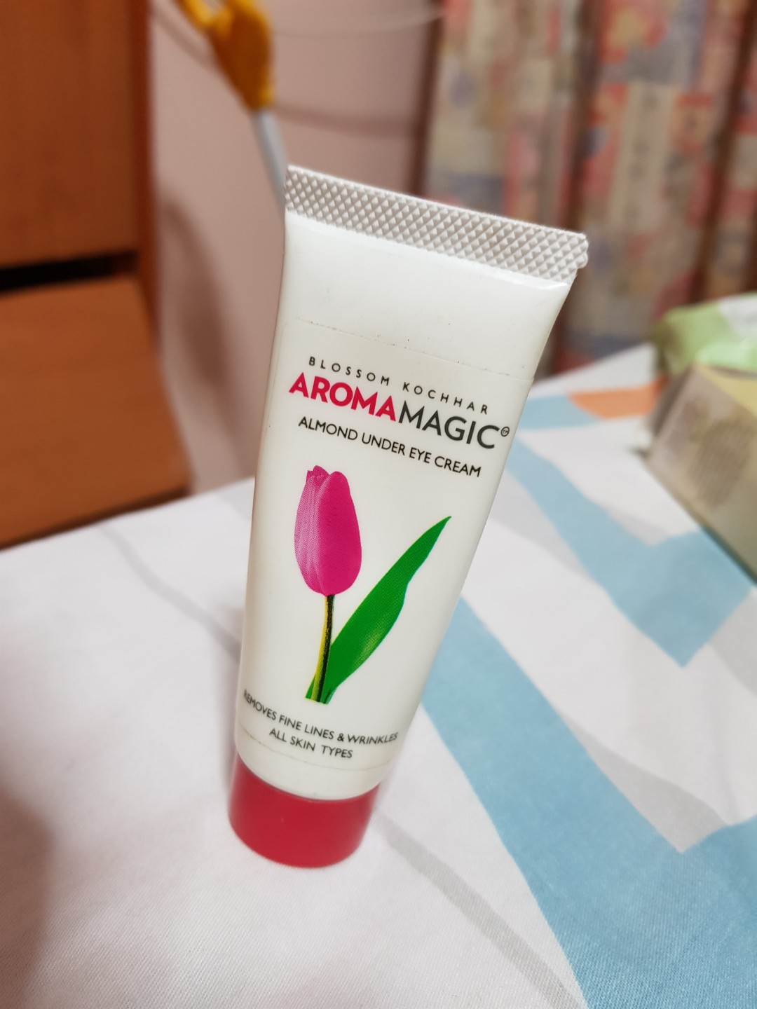 aroma under eye cream
