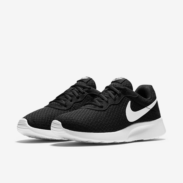 Nike Tanjun Black \u0026 White Sneakers 
