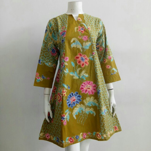 Batik motif sedap malam, Fesyen Wanita, Muslim Fashion di Carousell