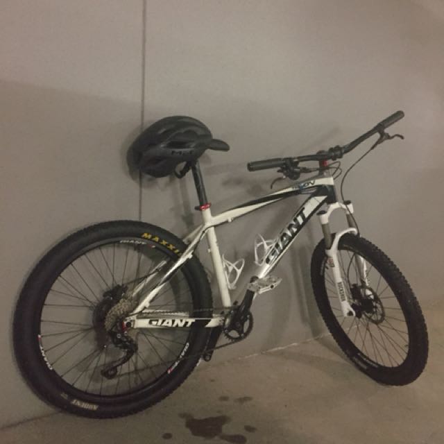 Giant talon 2 2025 white