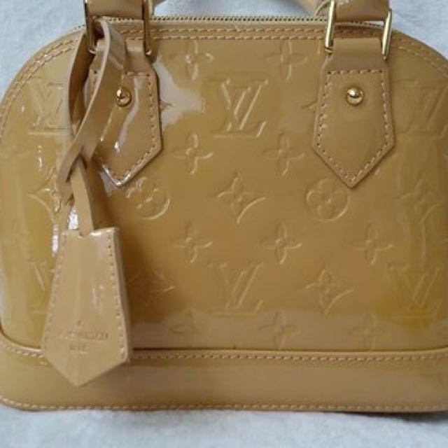 LV Vernis Lisse Alma, Women's Fashion, Bags & Wallets, Purses & Pouches on  Carousell