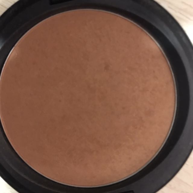 Mac bronzer （分類：化妝品）位於 Hong Kong。 由 iamlusze 提交（商品編號 158099323，圖片 3）。簡介： 。