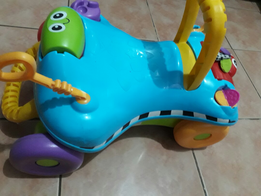 Playskool toy car, Babies & Kids, Infant Playtime on Carousell