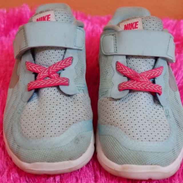 nike rubber shoes price