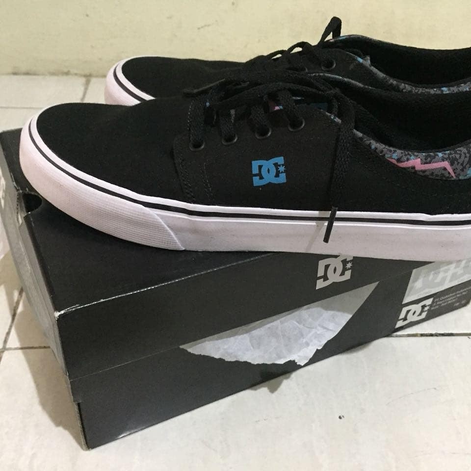 Sepatu Dc Ori Fesyen Pria Sepatu Sandal Di Carousell