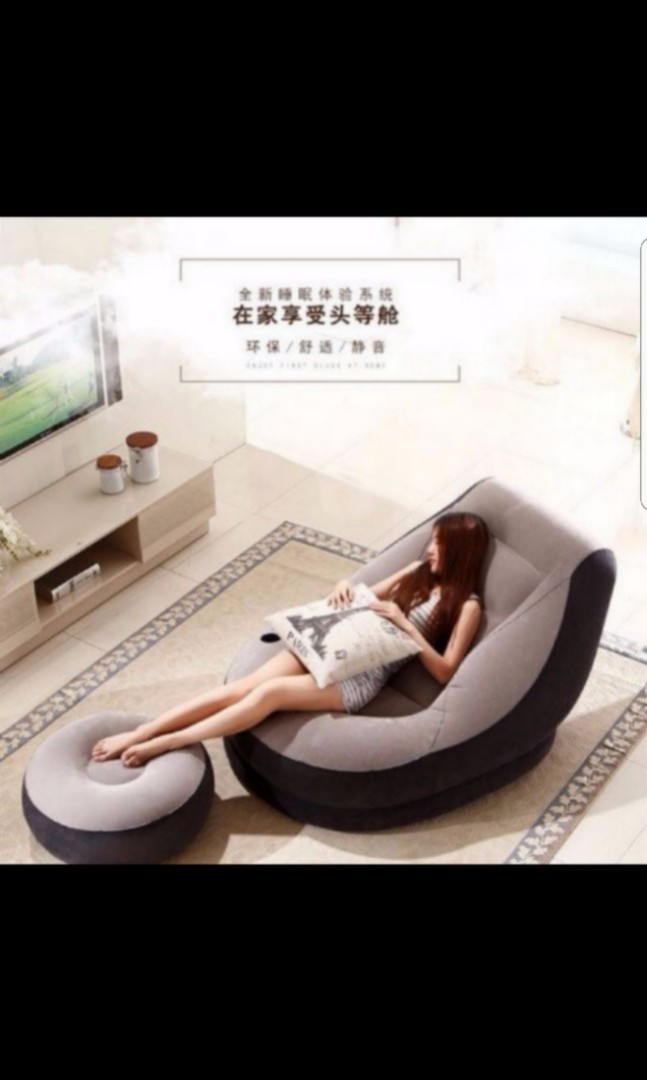 Sofa (Category: Sofas) located in Singapore. Submitted by anj2018 (Listing ID 158089756, Image 2). Description: Air sofa/ sofa ✔ Convenient for a quick nap or quick rest ✔ Comes with pump.