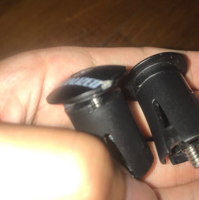 specialized bar end plugs