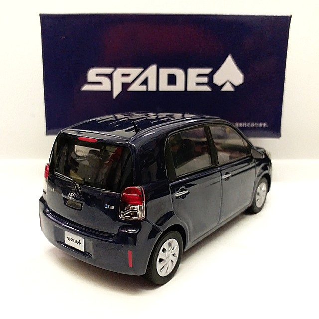 Tomica sale toyota spade