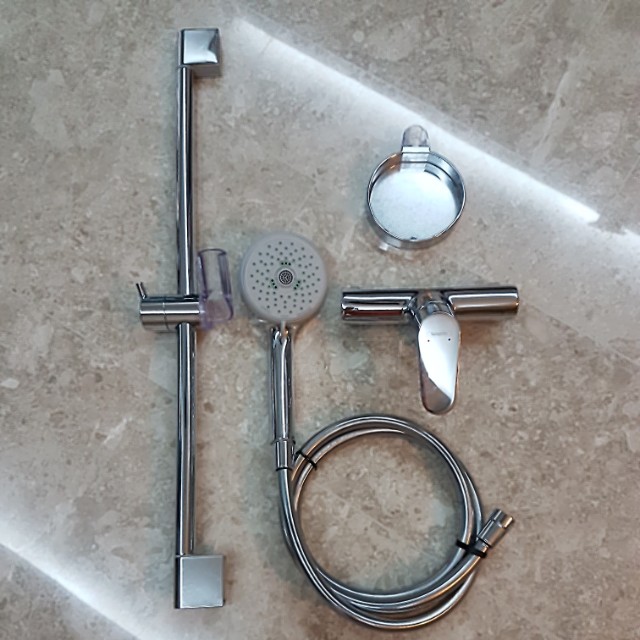 Hansgrohe Shower Head Croma 100 and Single Lever Shower Mixer (Made in